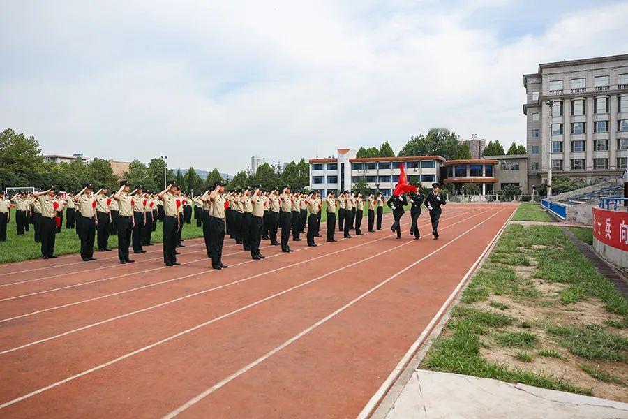军士专升本毕业分配
● 通常分配回原送学旅团级单位相应岗位，原单位无岗位或编制无