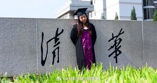 这种照片很忌讳啊。脖子上有一条横线，还歪着脑袋，就跟挂了似的。还有一种，站在电线