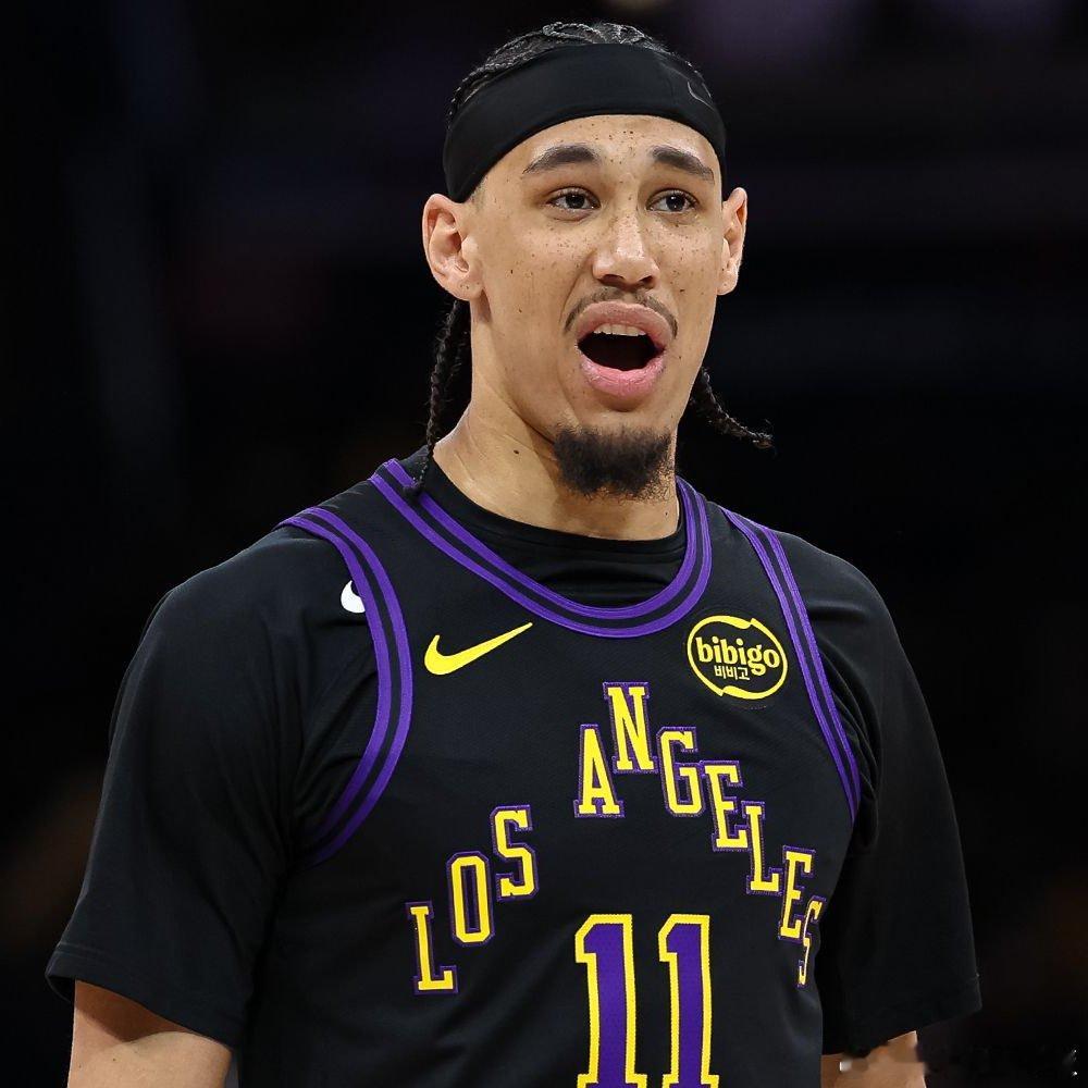 雷迪克表示，海斯今日接受了右脚踝影像学检查，结果显示只是轻微挫伤。海斯目前为每日