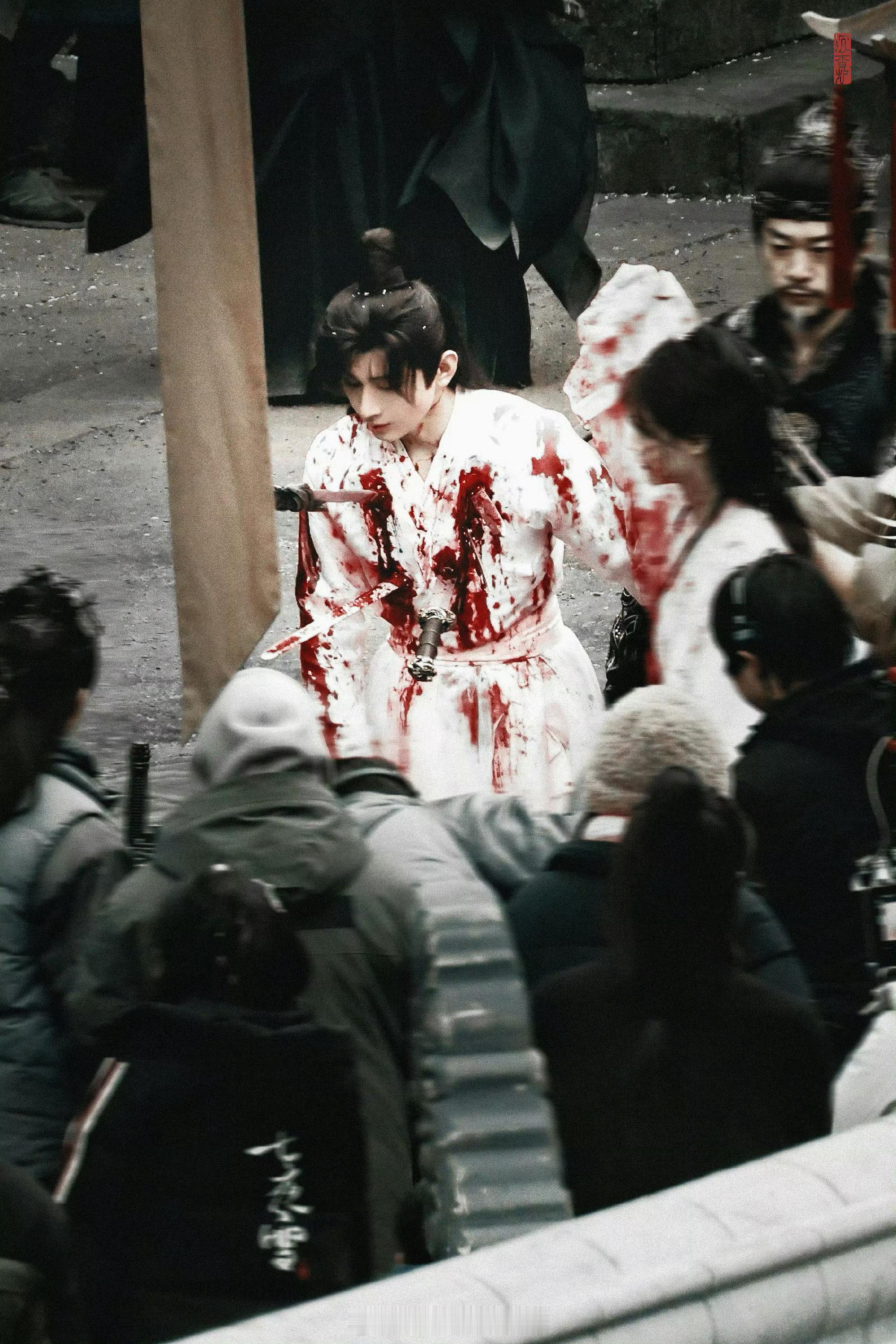 成毅王权富贵角色热度冠军成毅这个大热路透是不是要来了？虽然很惨！但是有点期待这一