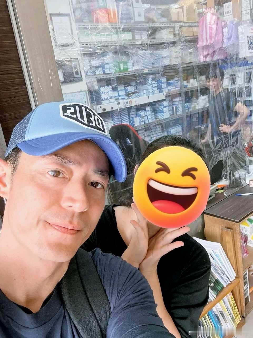 霍建华  来自霍迷的情书 hjh霍建华当导演 刚说没路透，马上就看到了路透，看来