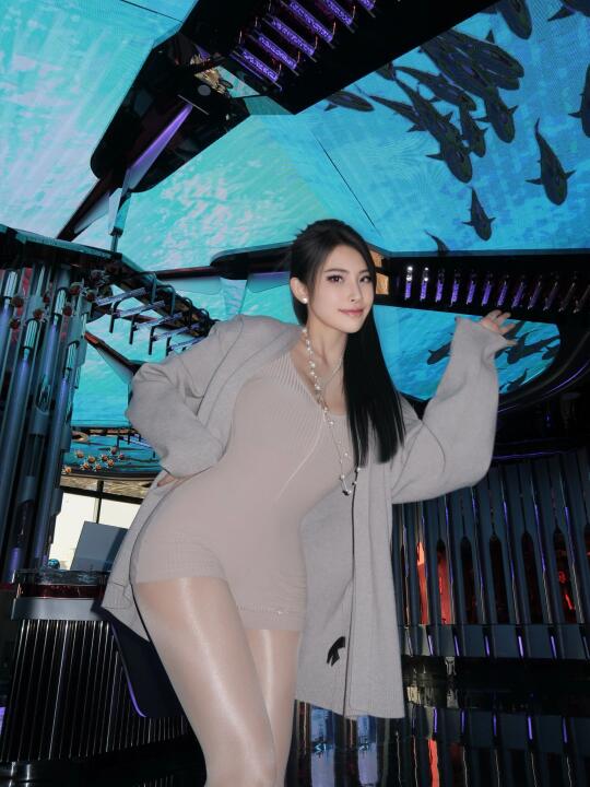 欢迎来到新世界 人类੭ ᐕ)੭