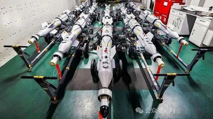 烽火问鼎计划 英国提供的500磅级“铺路石IV”半主动激光知道炸弹已在乌克兰实战