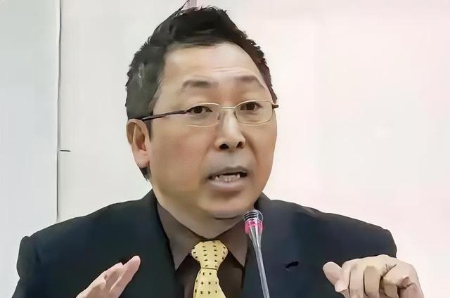 台湾名嘴唐湘龙说：无论中国大陆的军事，经济，科技，多么发达，现在在世界上已经是数