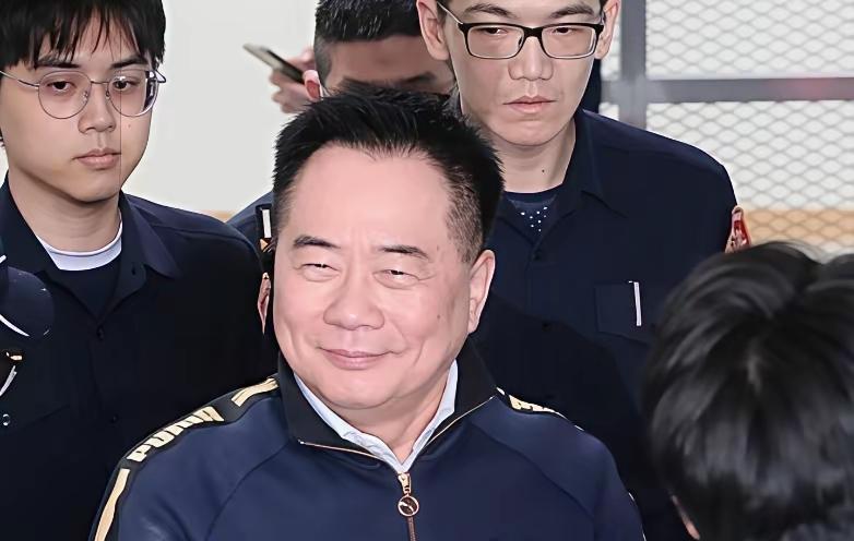 一件不可思议的事情在台湾岛内发生。

台湾的班房，竟成了在押的蔡正元的会客厅！