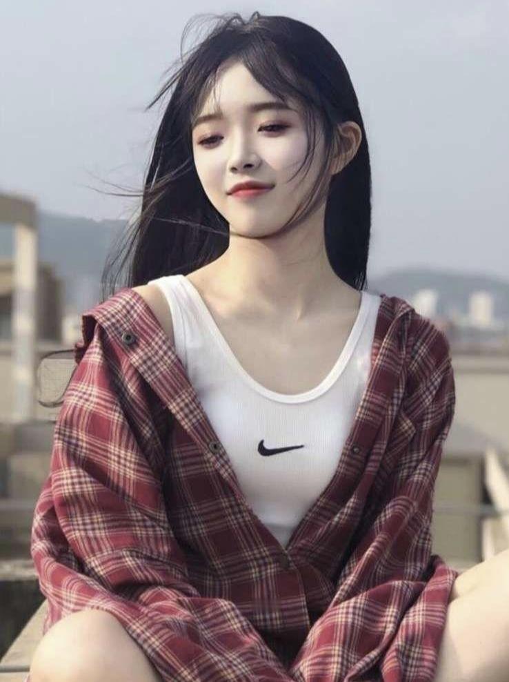 新婚当天
婆婆故意刁难儿媳
让新媳妇儿吃不到饭，寓意婆家的饭不是那么好吃的，
一