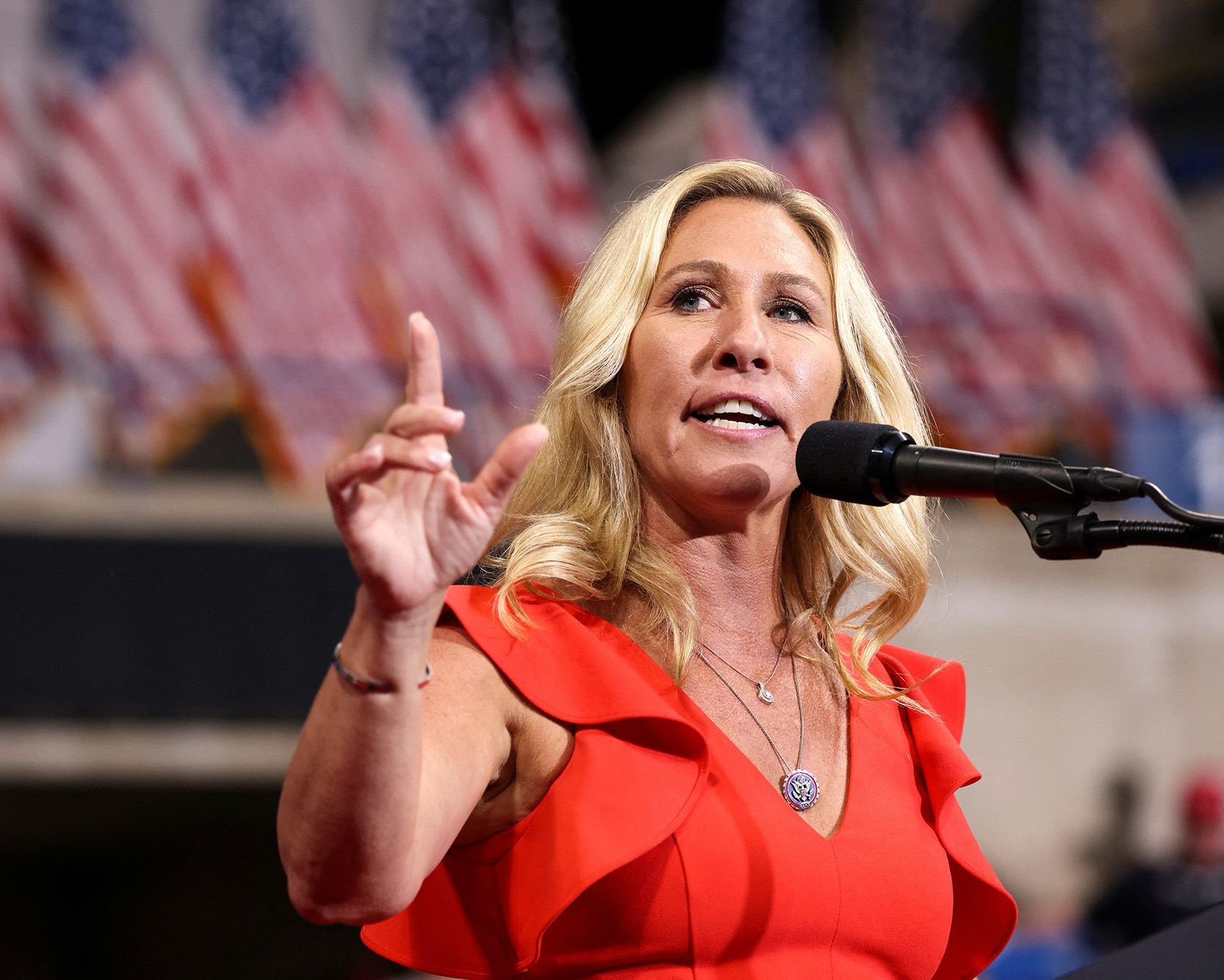 美国前众议员玛乔丽·泰勒·格林抨击特朗普： “特朗普正在对伊朗发动一场全面战争，