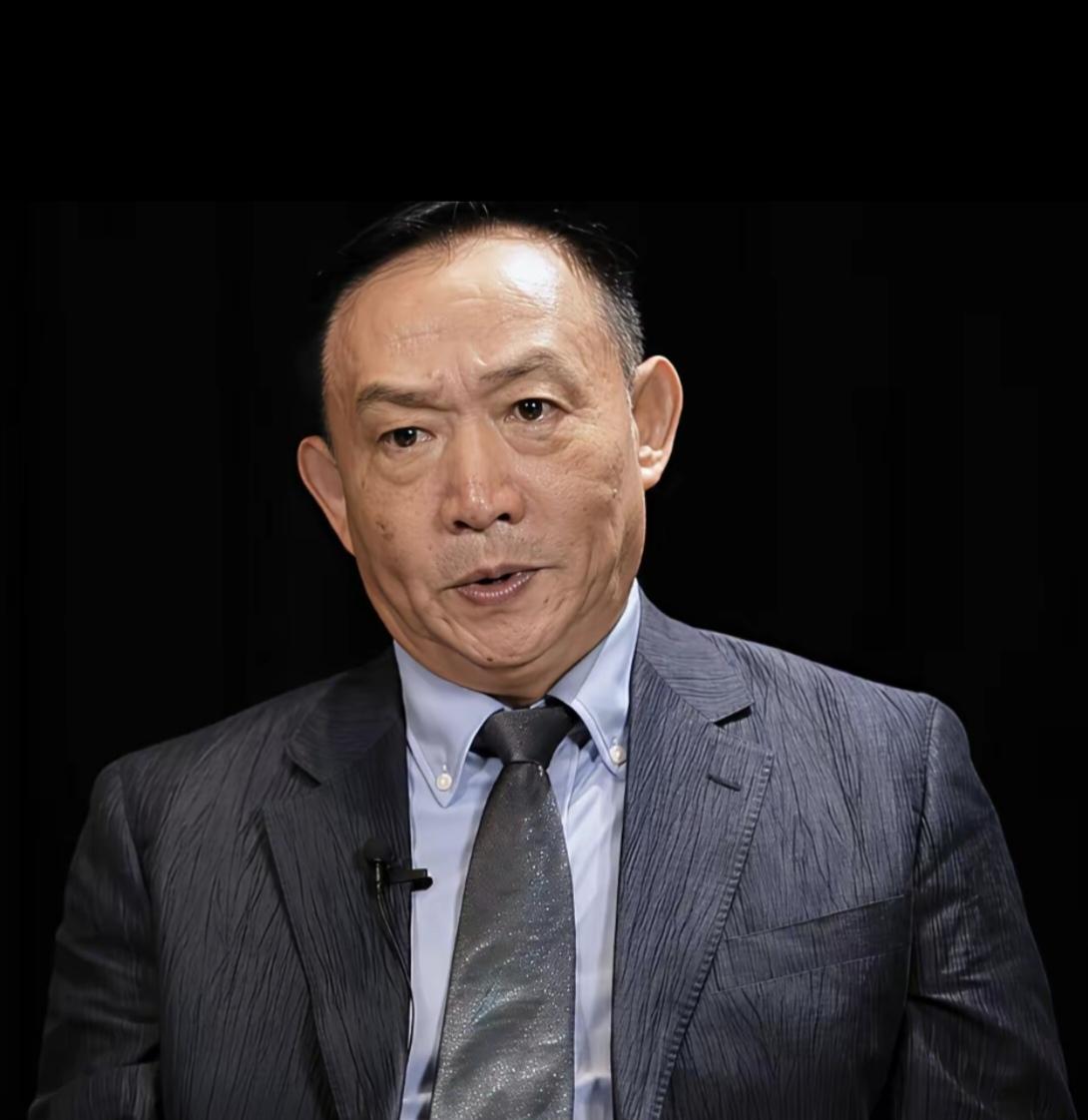 卢麒元怒斥：劝农民卖地进城？这招“美式城镇化”是断子绝孙的买卖！
 
网上有些专