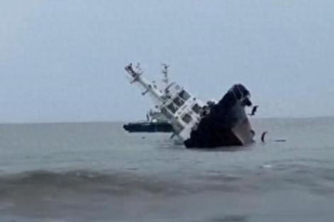 菲律宾会不会趁机找借口？据央视新闻报道，8月24日上午菲律宾一艘拖船在吕宋岛入海