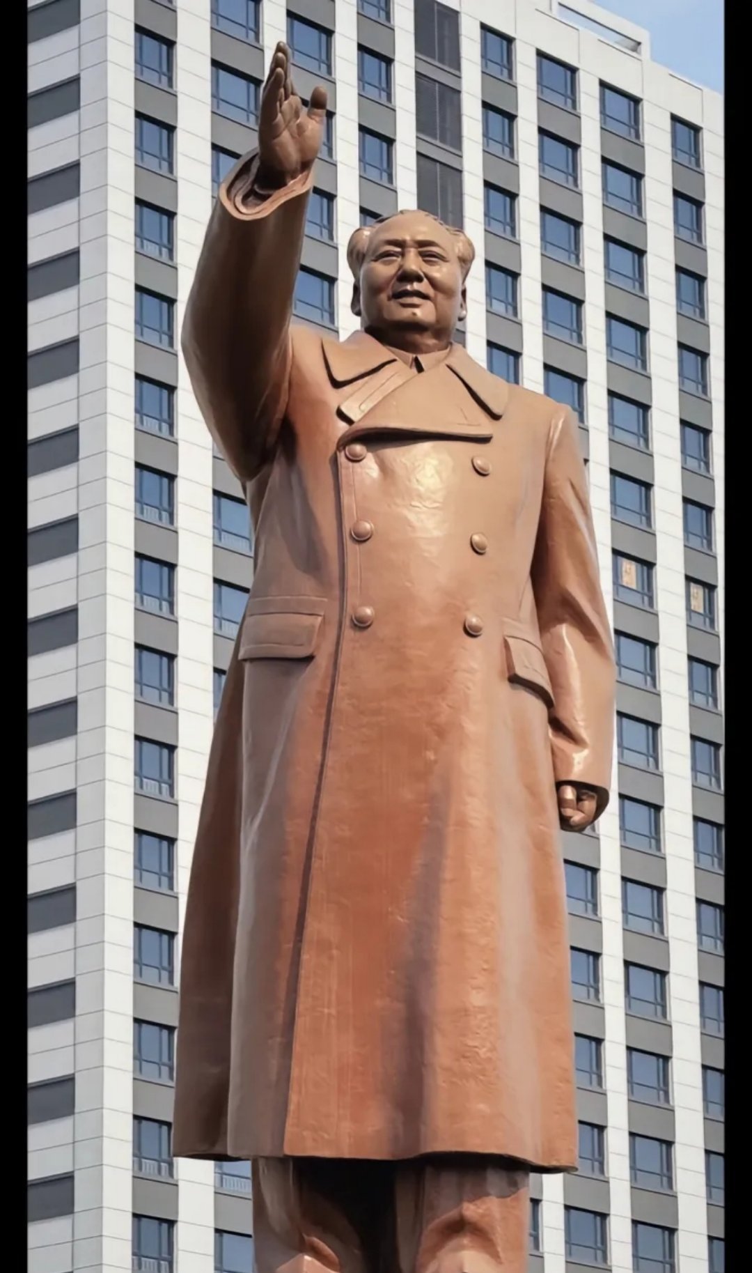 教员手指的方向，就是我们奔赴的战场 