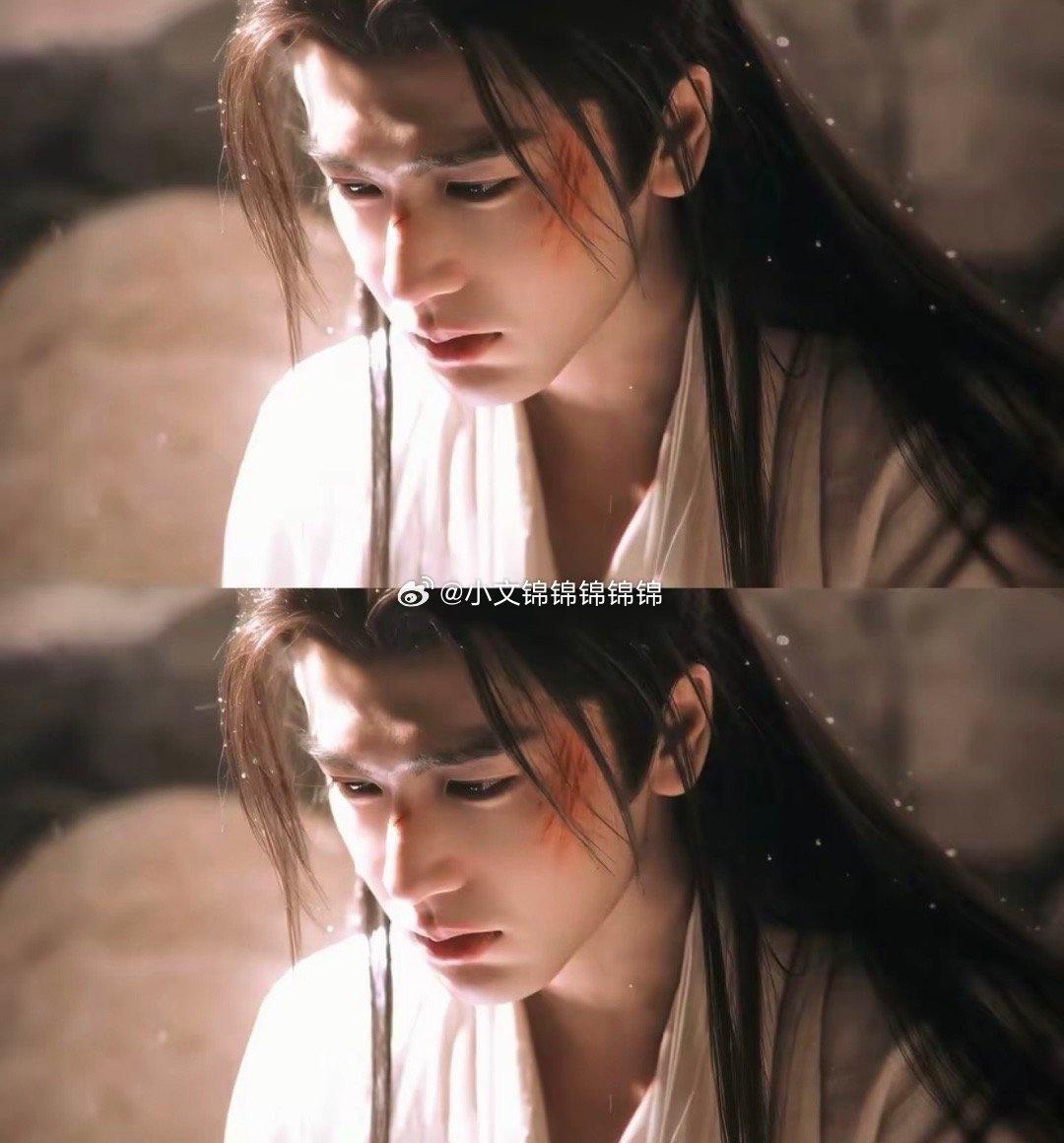 都说路边的男人不要捡，但是像谢征这样的，谁能扛得住呀！
妥妥的战损美学天花板！瞧