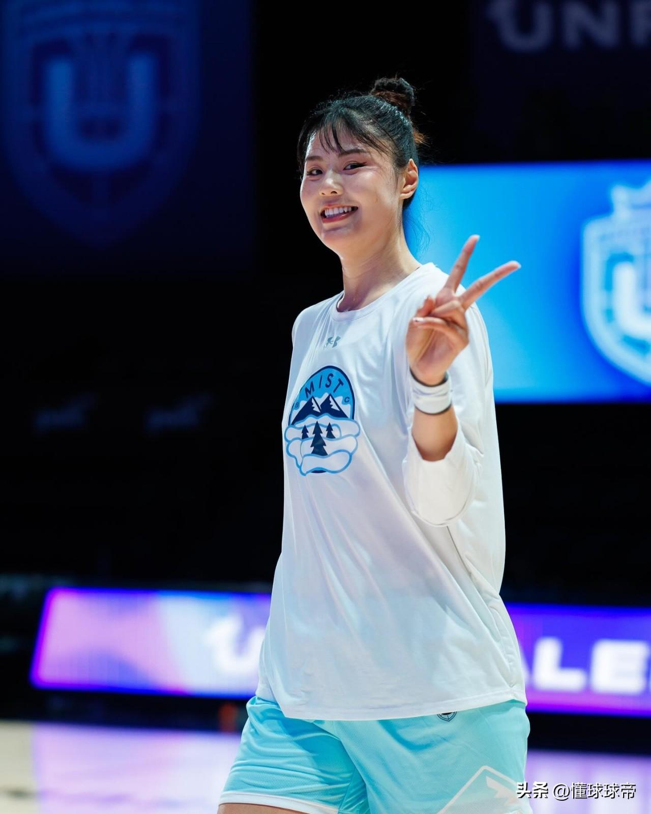 真的是又美又能打，李月汝爆砍21分11篮板为中国女篮取得开门红!

在今晚进行的