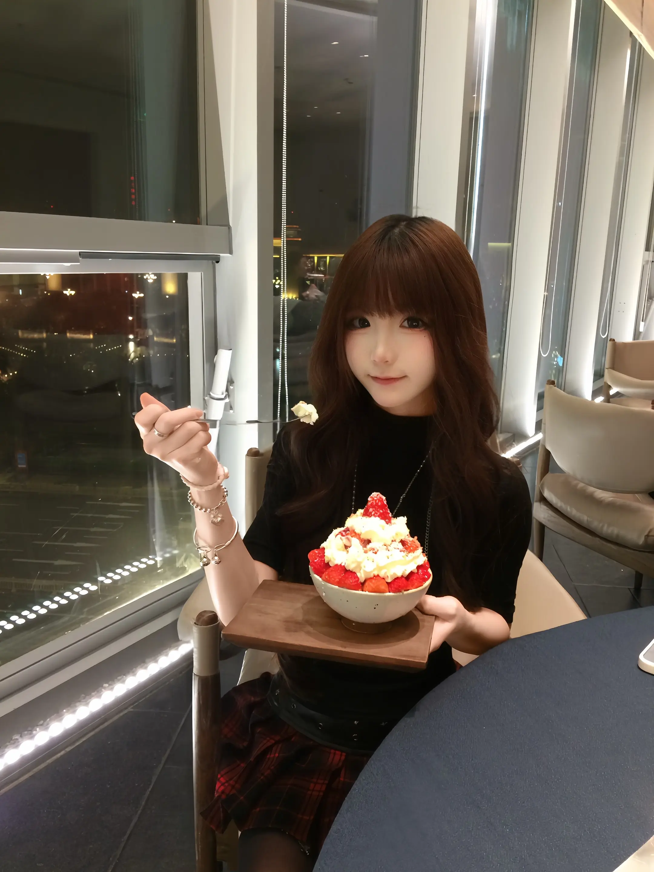 爱一个人的话 请做她的天使投资人 托举她带她看遍全世界的日出日落