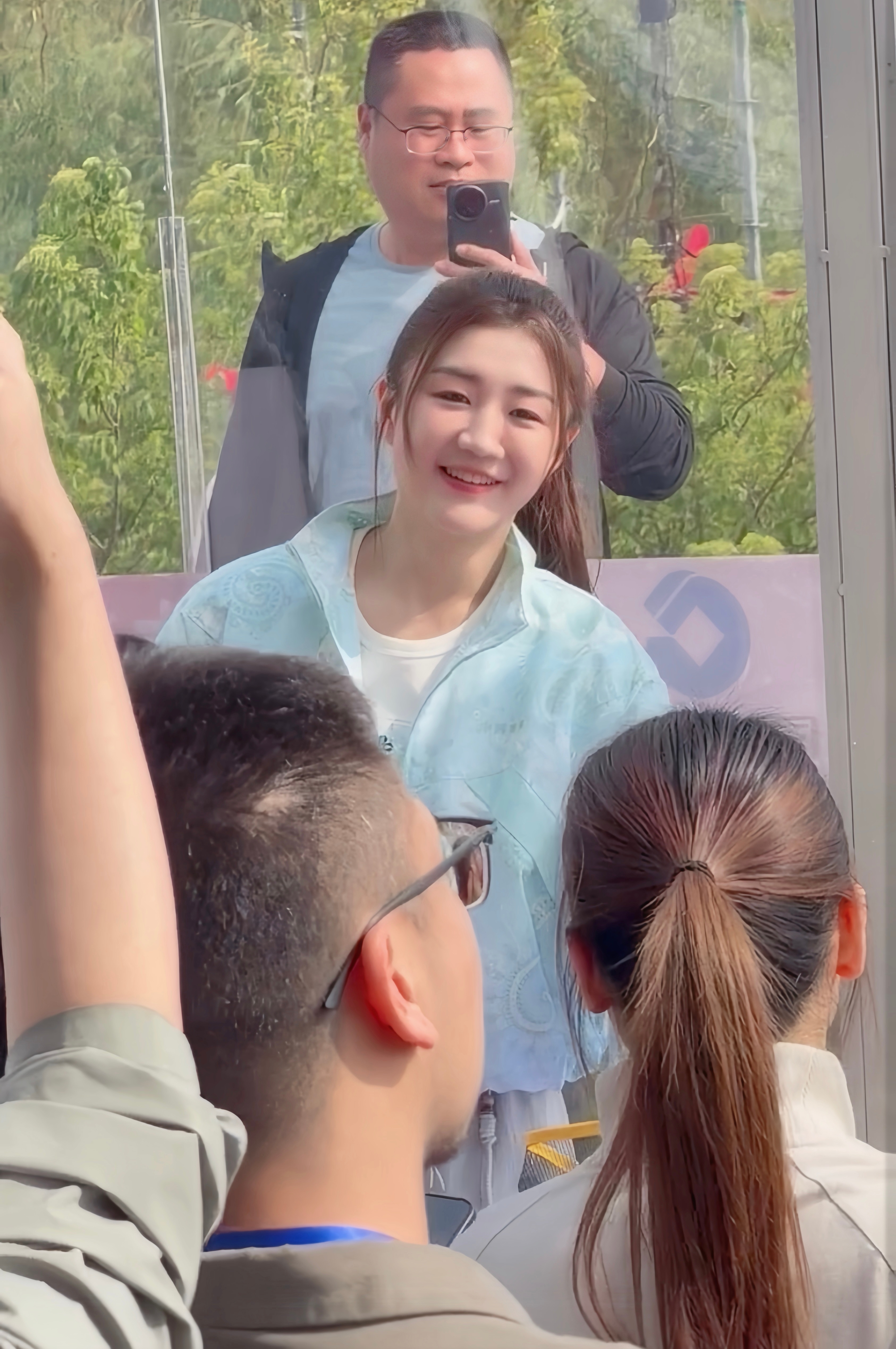 青春活力十足的小兔陈梦