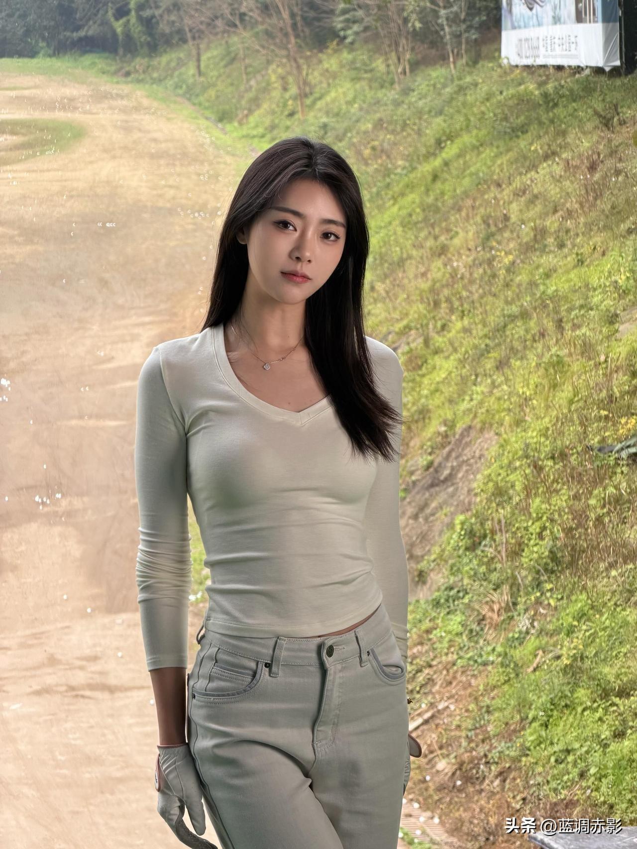 轻奢穿搭，自然与时尚的完美融合