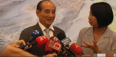 前立院长王金平今天（24日）上午接受媒体联访。记者提问“如何看郑丽文的两岸主张”