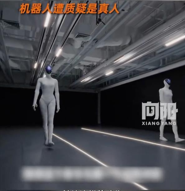 小鹏真敢干
竟拿真人cosplay小鹏机器人
但是视觉效果离成都机械姬差着十万八