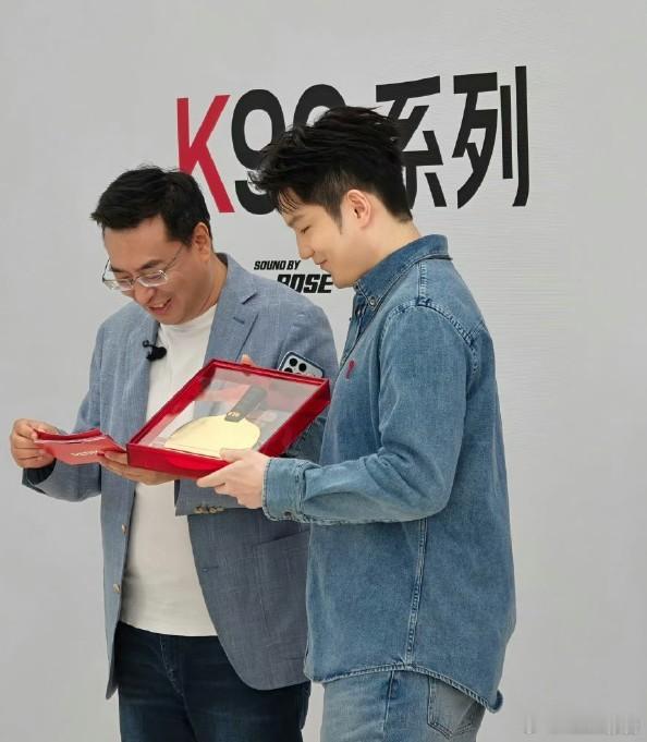 妥妥的乒坛“颜值+实力天花板”，期待他再展王者风范，续写精彩！ 