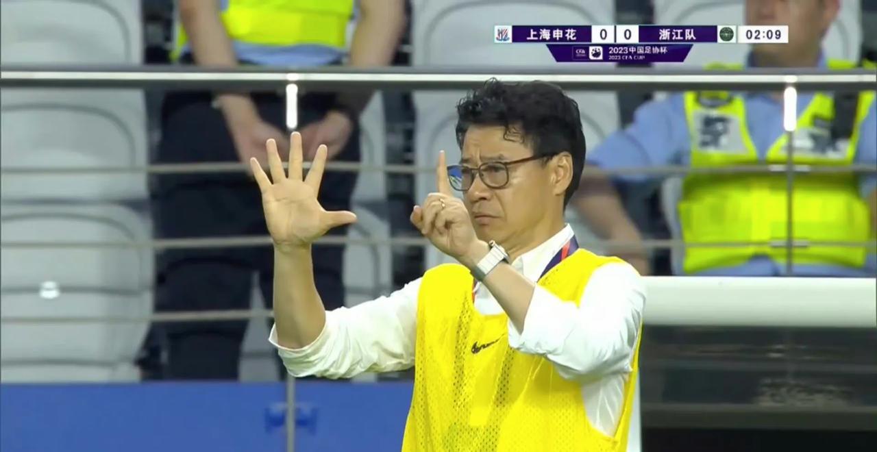 未卜先知？吴金贵的手势太吓人了[捂脸]！本意是吴曦，结果是拿下，就这个数。[笑哭