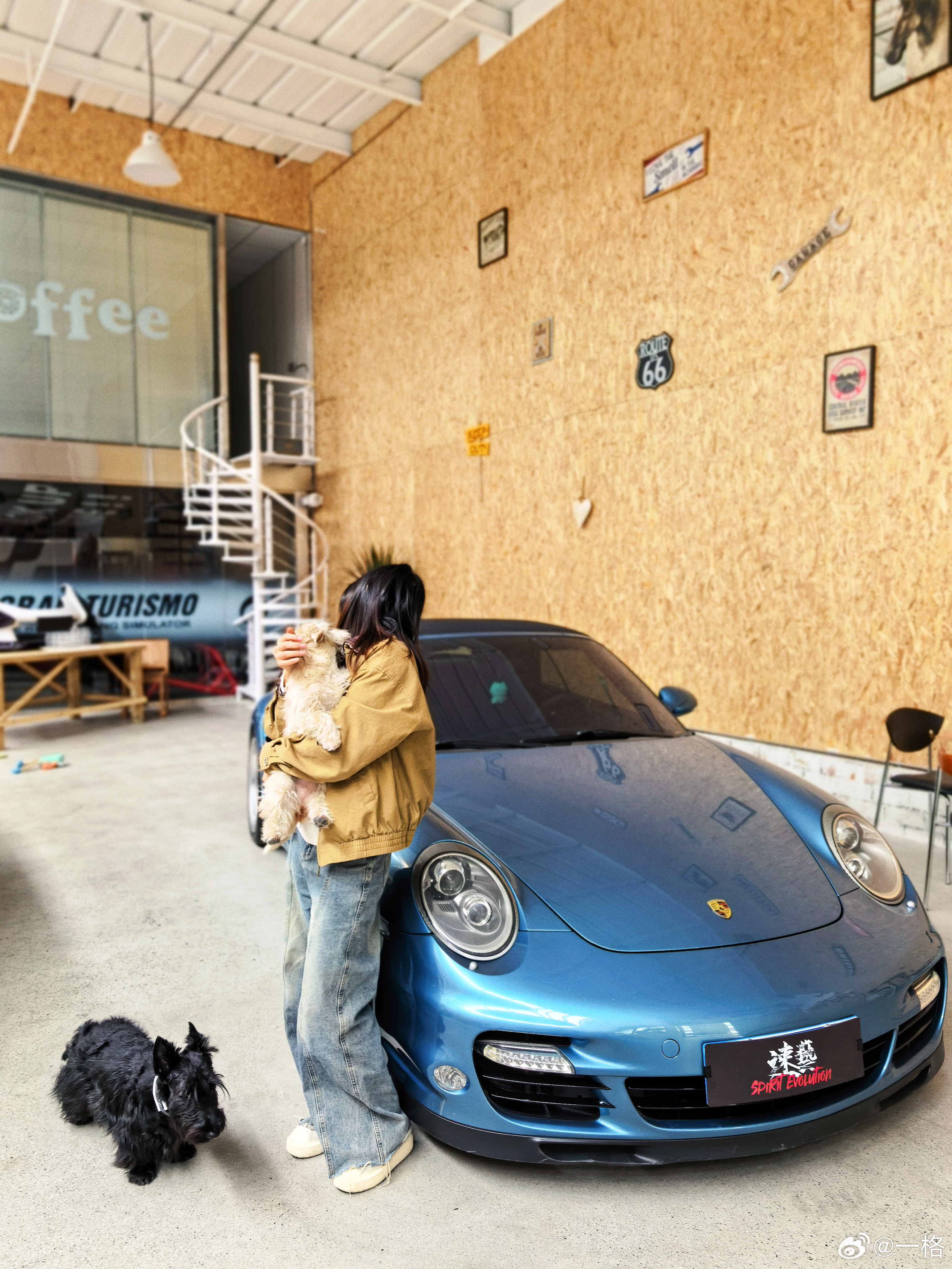 梦想中的车库😍我的工作室就应该长这样（小狗好热情，第一见面往我身上蹭(っ*´∀