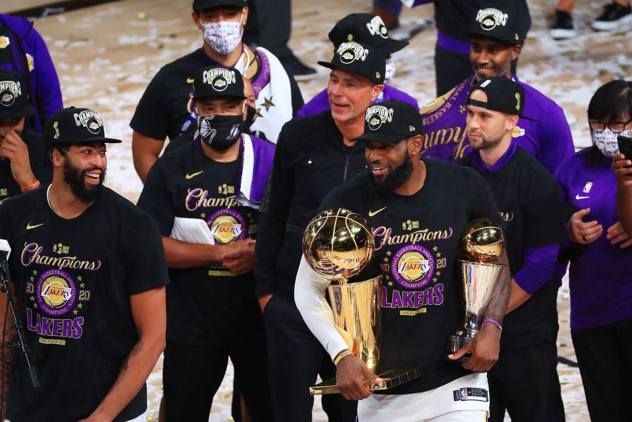詹姆斯76人夺冠规律第二赛季夺冠NBA历史📊詹姆斯换队定律：新球队首赛季未夺冠