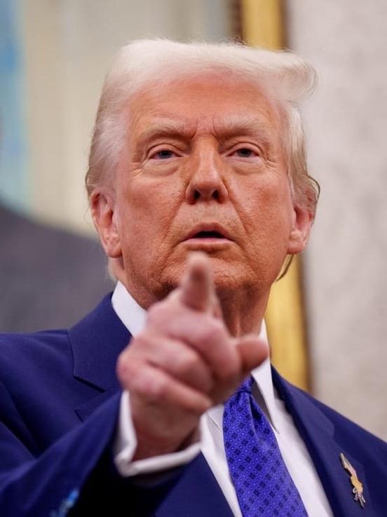 更新：
美国已敦促其公民立即离开伊朗。
•特朗普宣布对所有与伊朗有贸易往来的国家