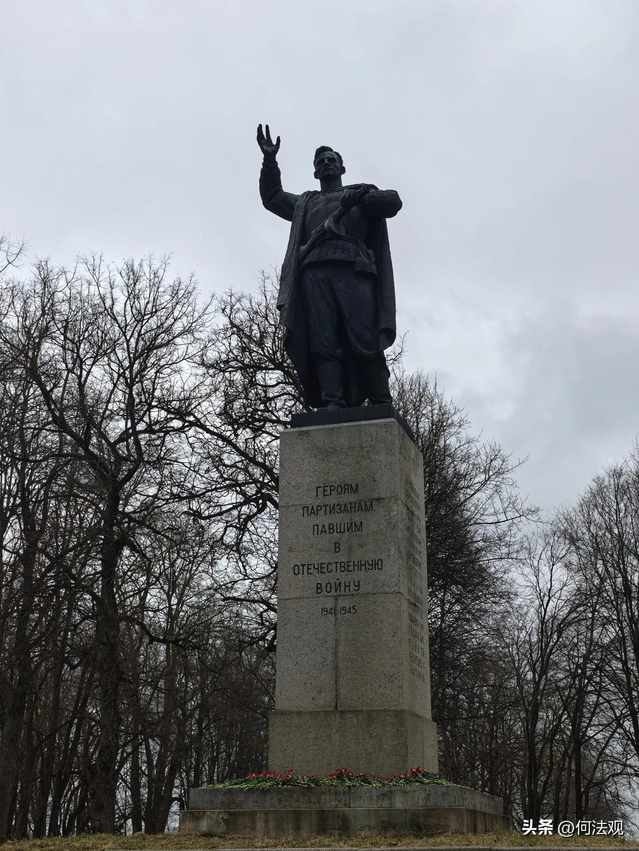 一直没明白，买小米汽车的都是冲着颜值就去买了吗？
给我的感觉老是小米汽车造车不严