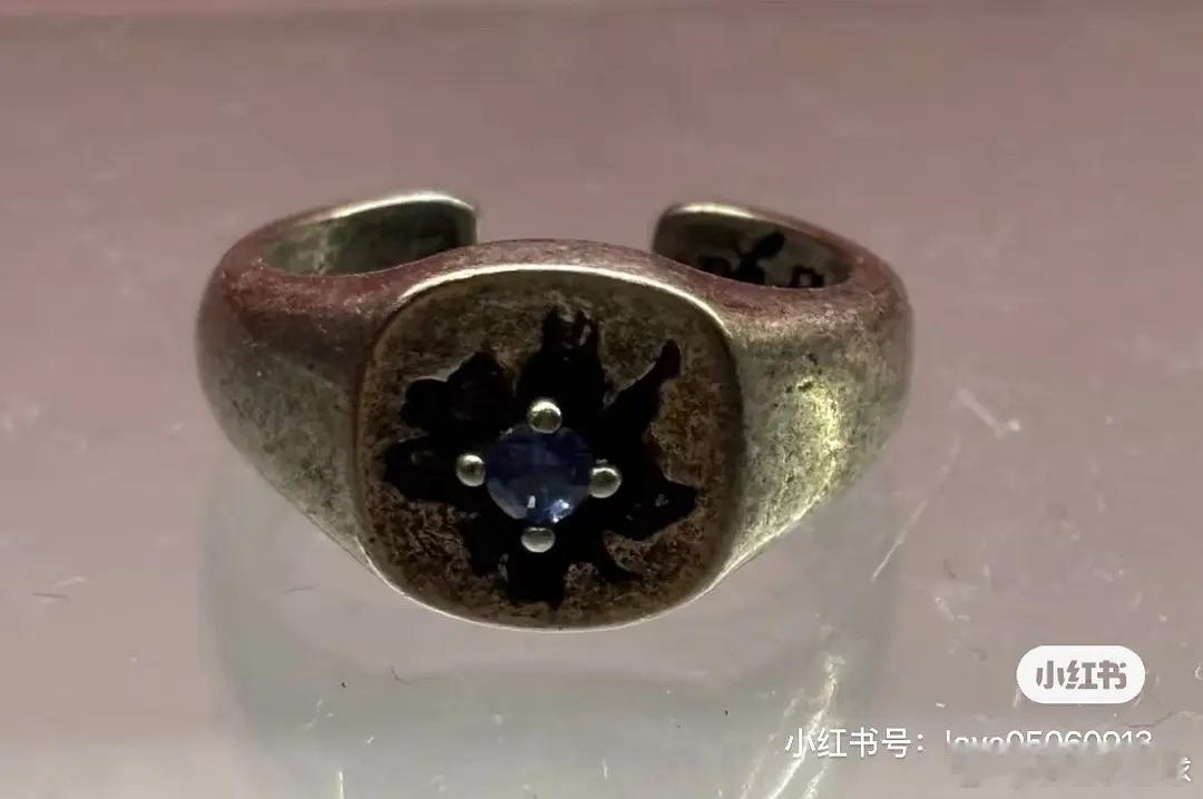 虞书欣快闪店里物品的质感是不是配不上这个价格？纯割韭菜来的 ​​​