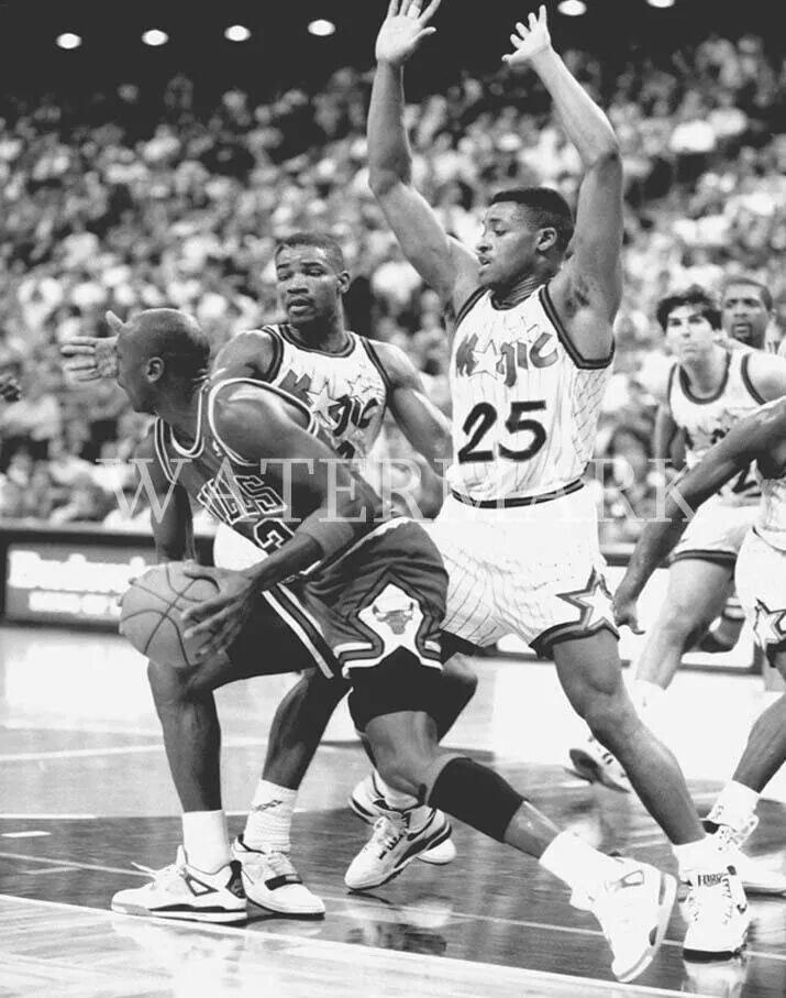 给Michael Jordan 老照片上色了   球鞋配色用AI改了好几次才弄个