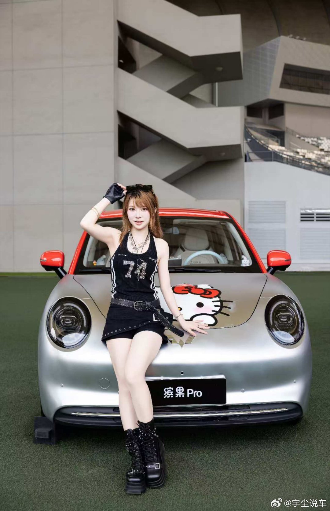 五菱代步车300万用户盛典 五菱美少女集结中💐邂逅颜值座驾畅谈改装灵感共庆五菱