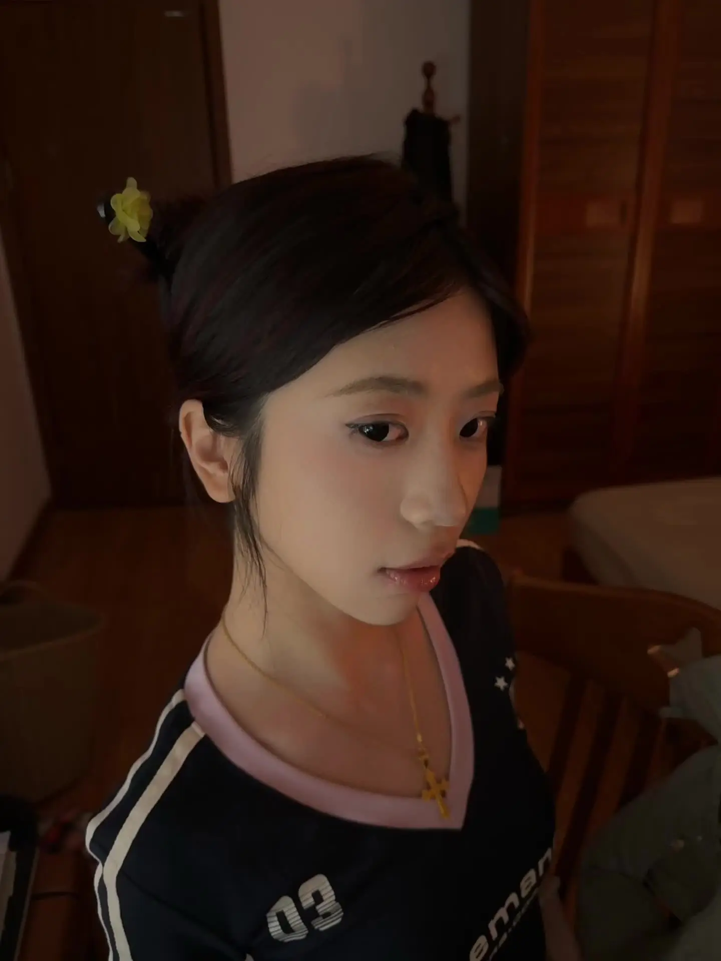 洪興13妹 嘻嘻睡覺啦，最近在早睡早起