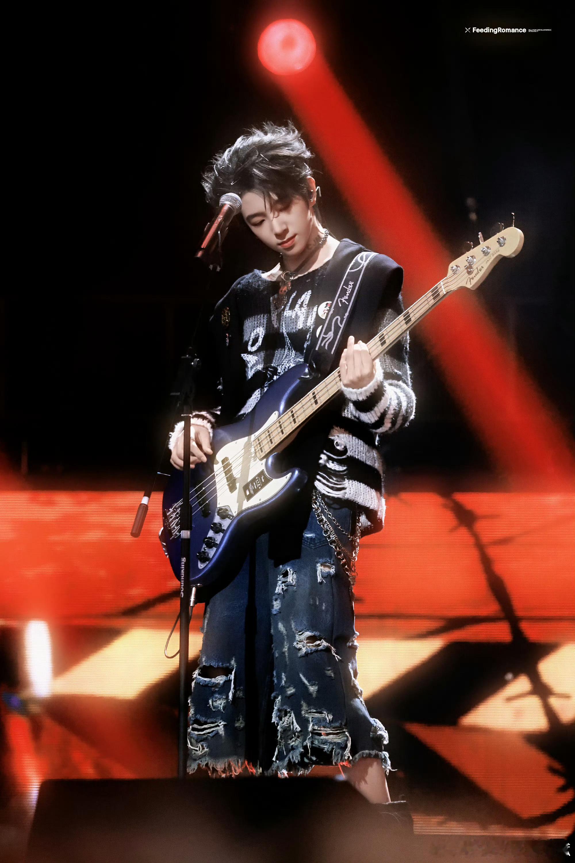 四代忙内门面陈浚铭就是等比例放大啊，招牌括弧笑值得再刷一遍导演夸陈浚铭状态特别好