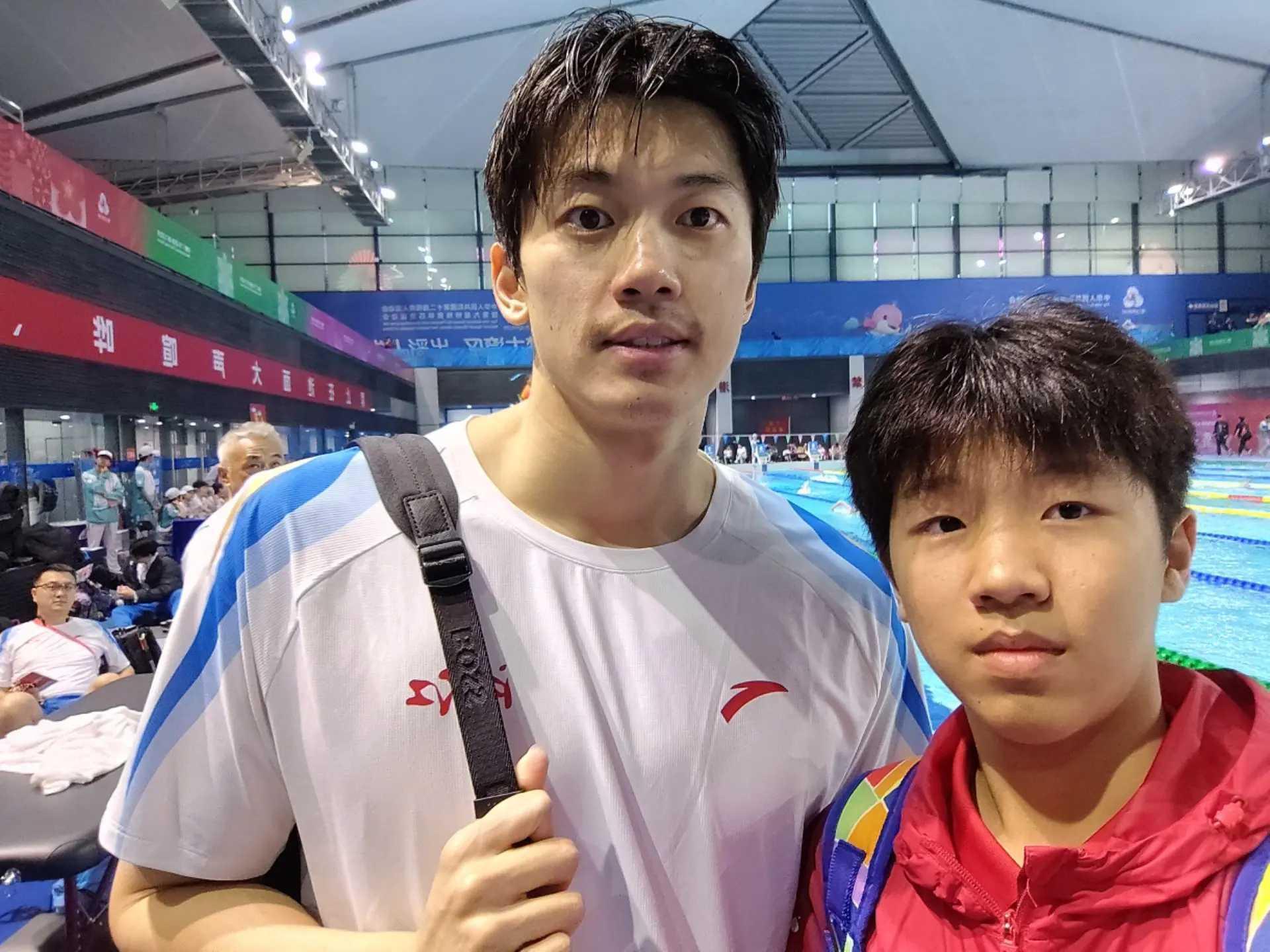 『8167』20251116 深圳十五运会后台合照掉落大运中心打卡点·🐰cr?