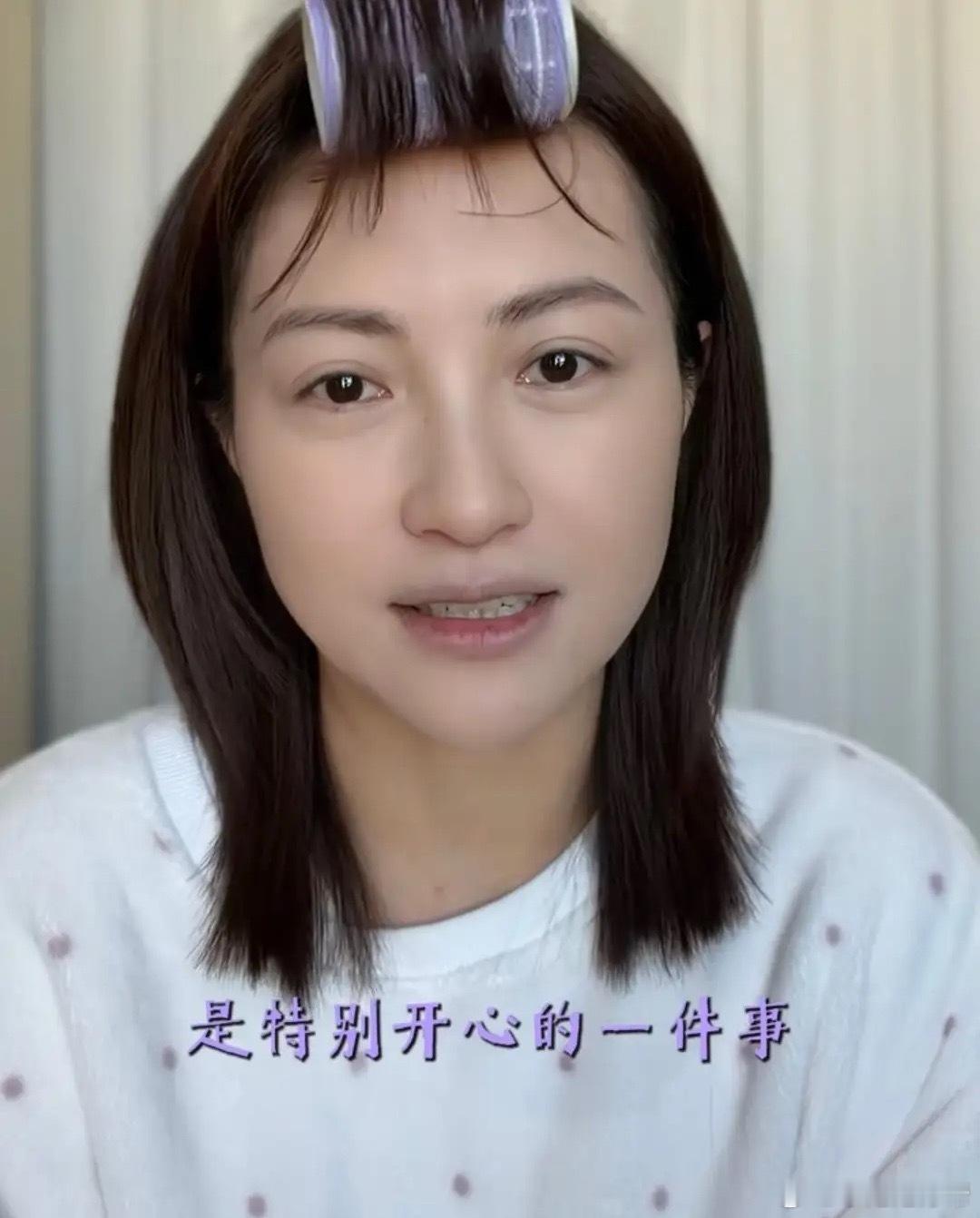 包文婧晒8个月儿子，小手小脚胖又白，10岁女儿要把压岁钱给弟弟！ 