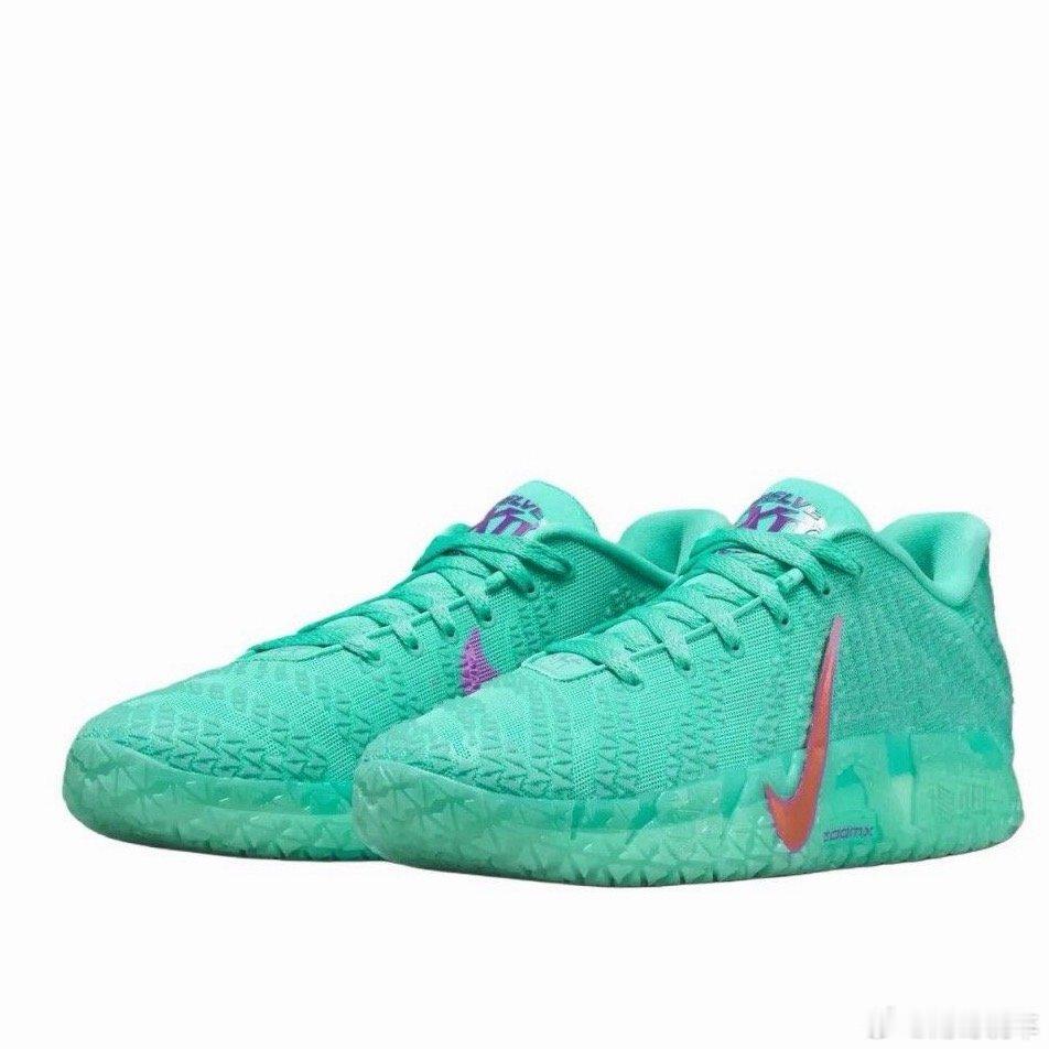 买了双莫拉特 ja3作为 80 后 看这双鞋  嗯就是癞蛤蟆 浑身长满了癞。。。