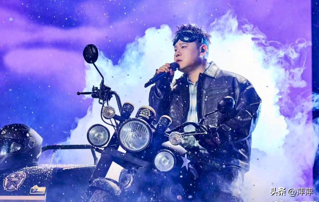 岳云鹏“非要唱”个人巡回演唱会上海站，定于2026年3月27日、28日在东方体育