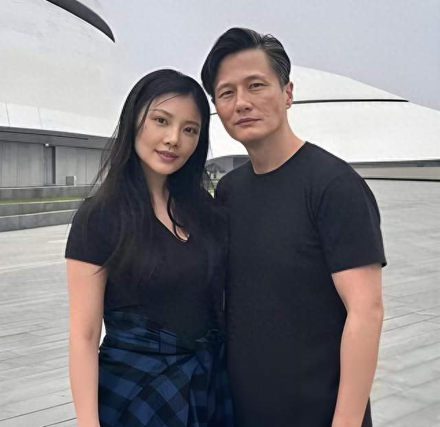 遭网友连发6篇长文劝离婚，尹子维霸气回应：我们不会离婚