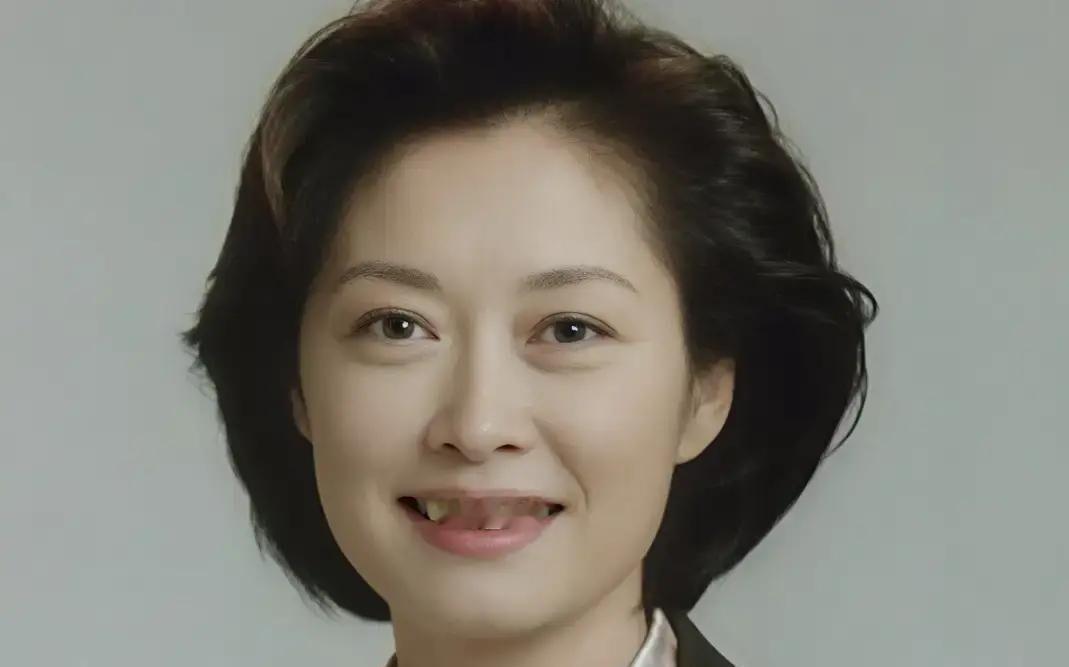 敬一丹走了，急性脑出血，在哈尔滨录制节目时倒下的，抢救了近三个月，最终还是没能留