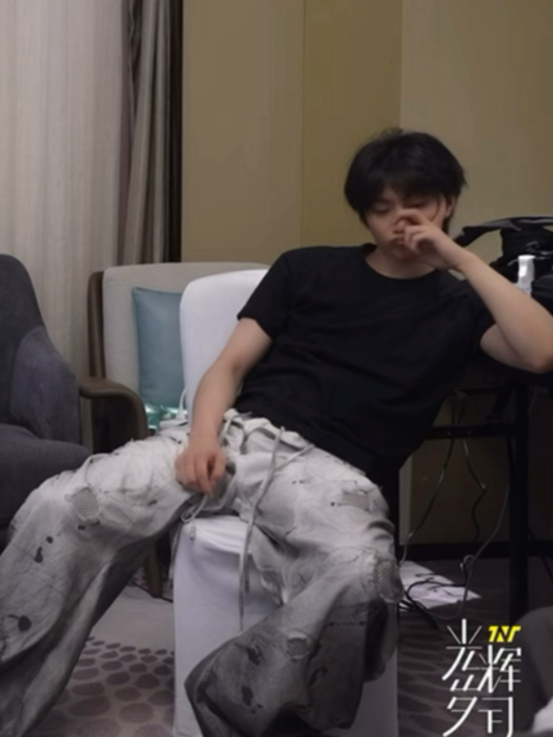 欧巴你的裤儿…？🤣 