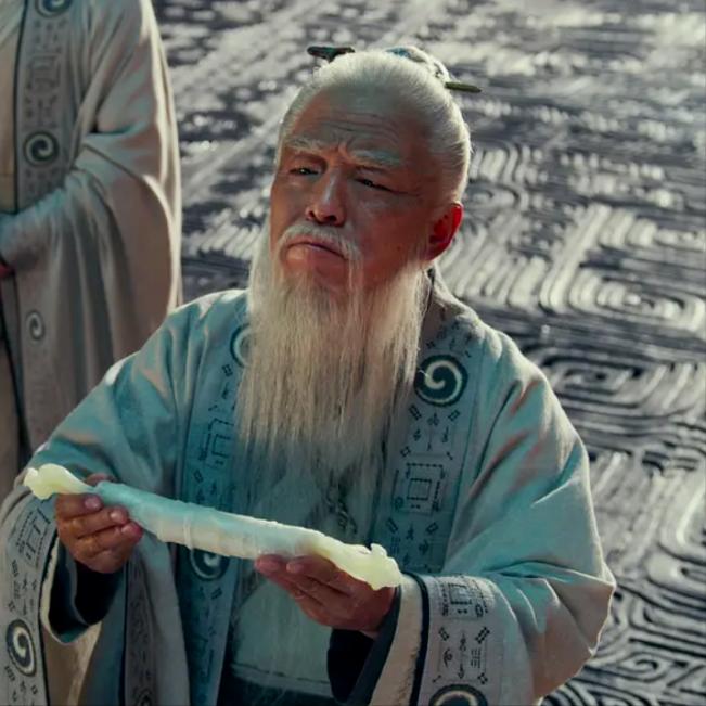 演员，黄渤，参演封神，化妆是个大问题，每次化妆都要几个小时，一层半透明的膜，贴在