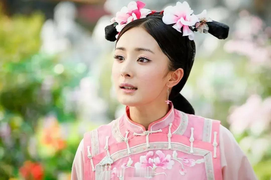 杨幂的旧事被曝光，以前因为同时拍太多戏，压力大到快撑不住了，还有一部电影，95%