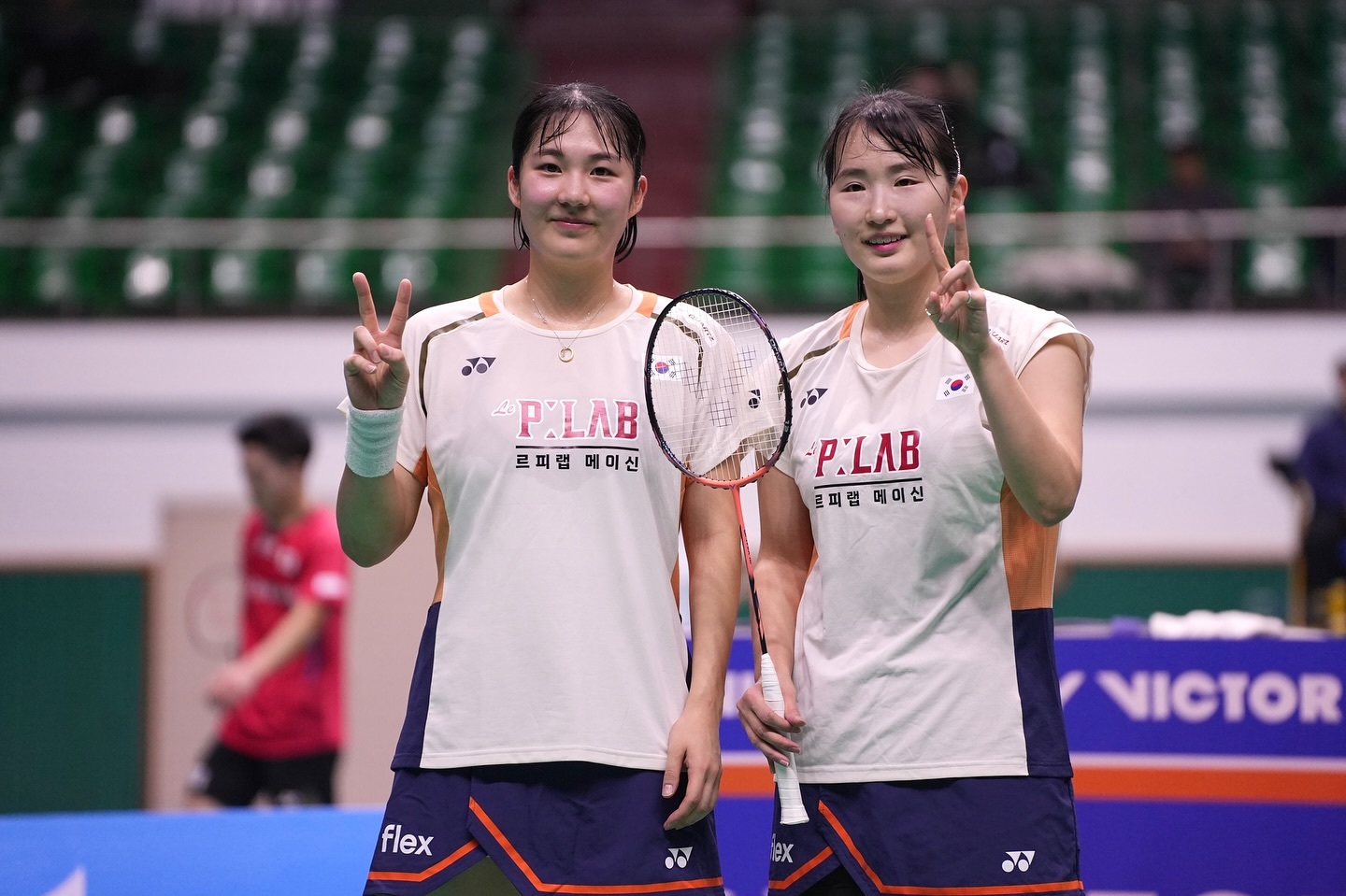 郑娜银/李妍雨🇰🇷 21-14、21-15 🇰🇷金慧贞/孔熙容下轮：福岛