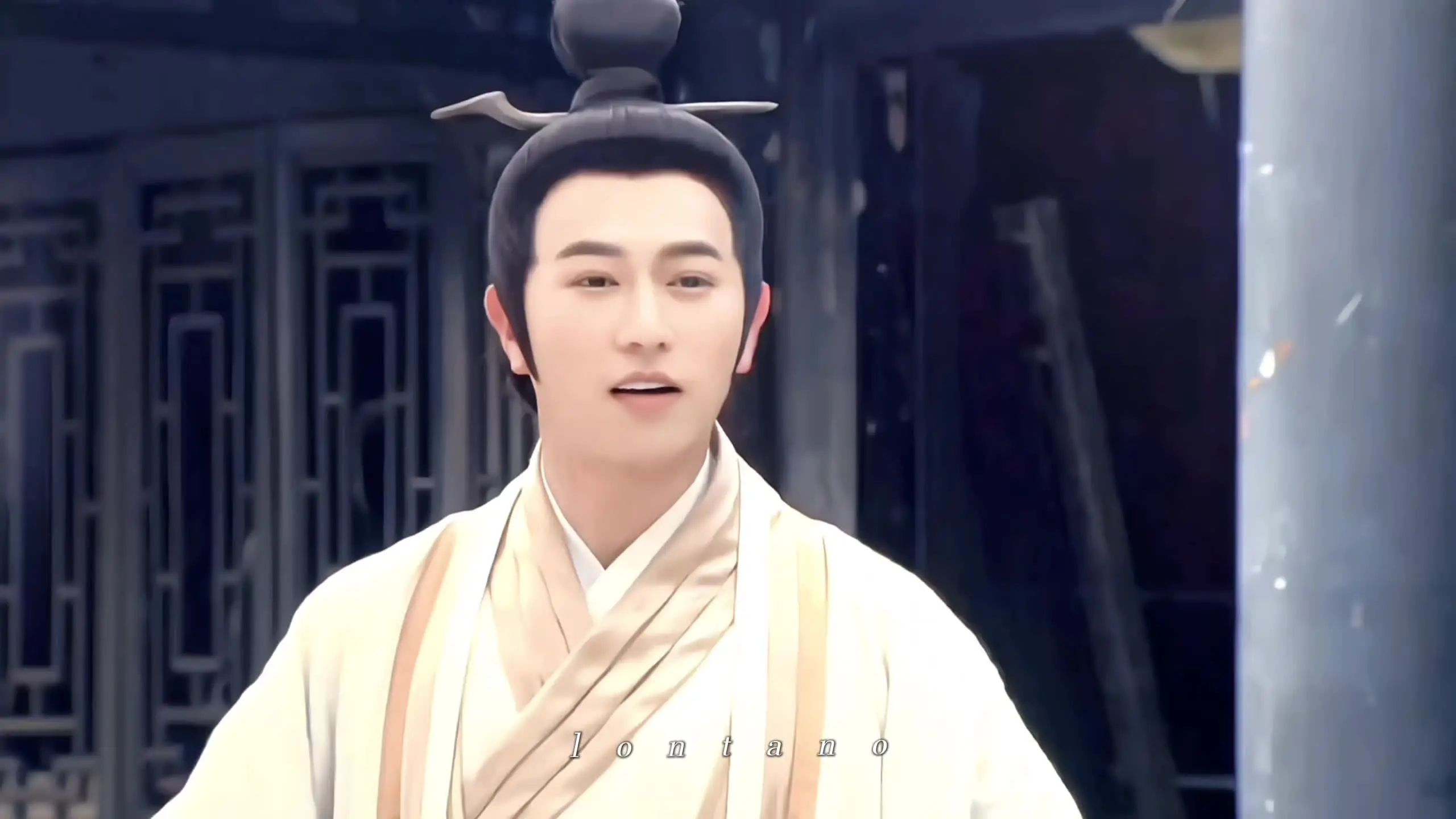 说什么呢，光顾着看脸了