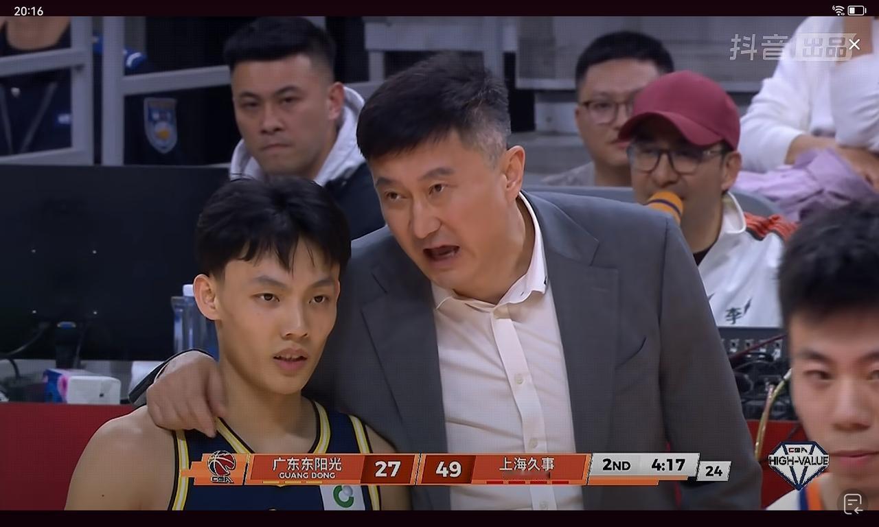 宏远连续主场被绝杀，对手都不强，胡明轩免责，外援、徐杰和杜锋尴尬了

广东队累，