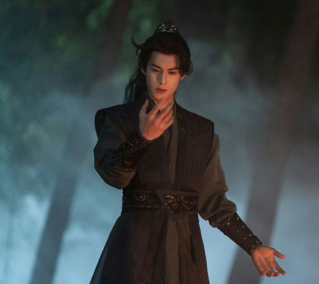 《大奉打更人》第33集剧情紧凑，反转连连，令人拍案叫绝。许七安被卷入复杂的阴谋中