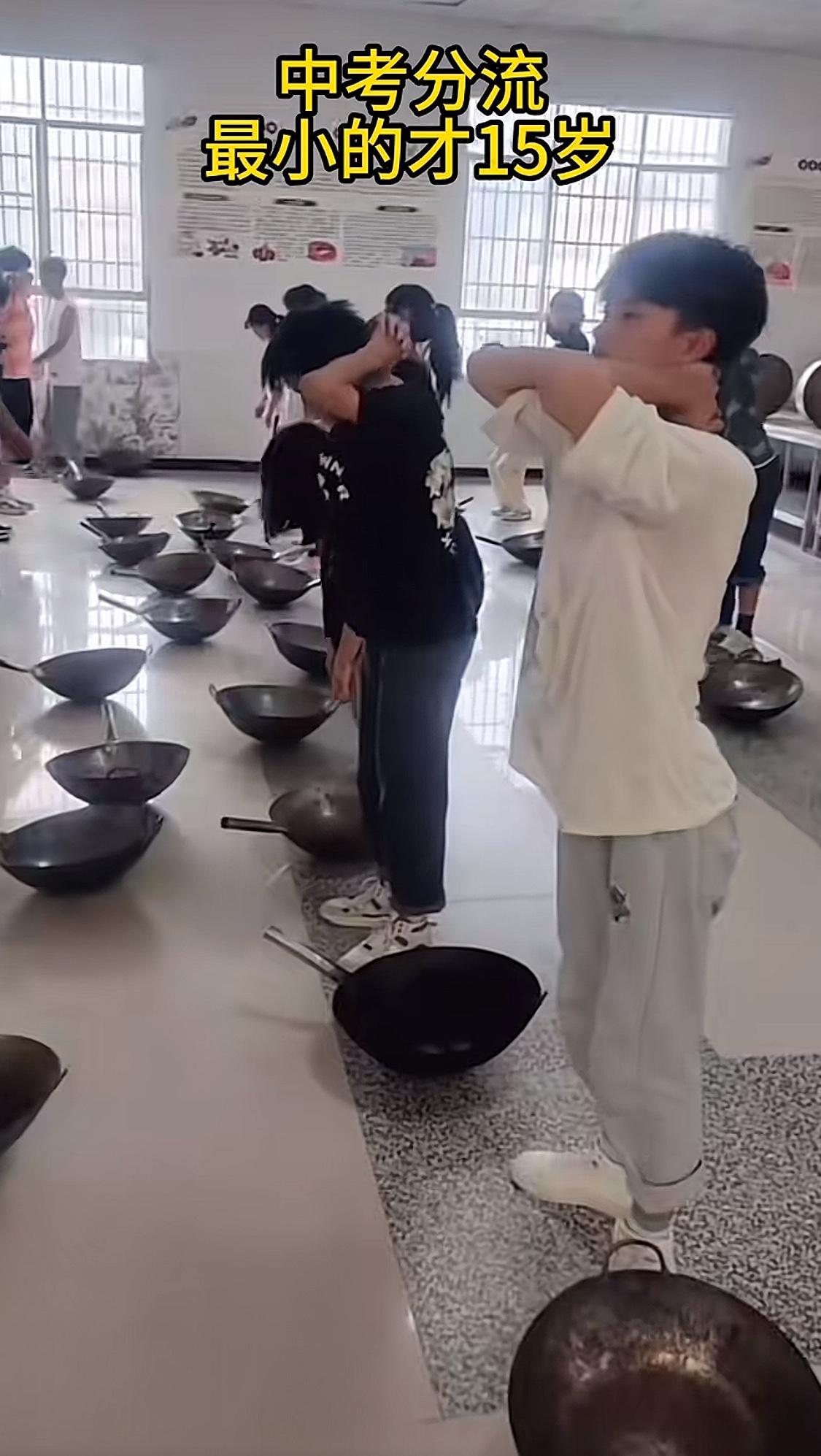 我发现云淡风轻的往往都是小学的家长，什么学习不好学门技术出去摆摊也不少赚，而真的