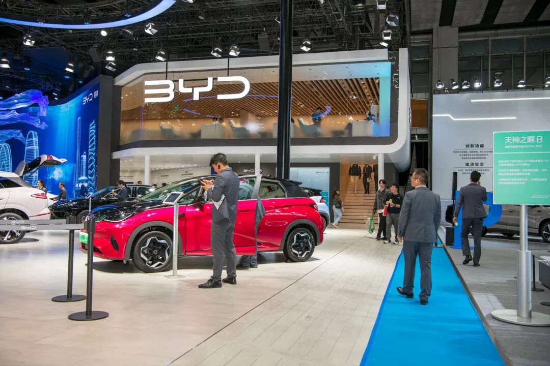 销量在追赶，市值在远离：吉利与比亚迪的断层差距