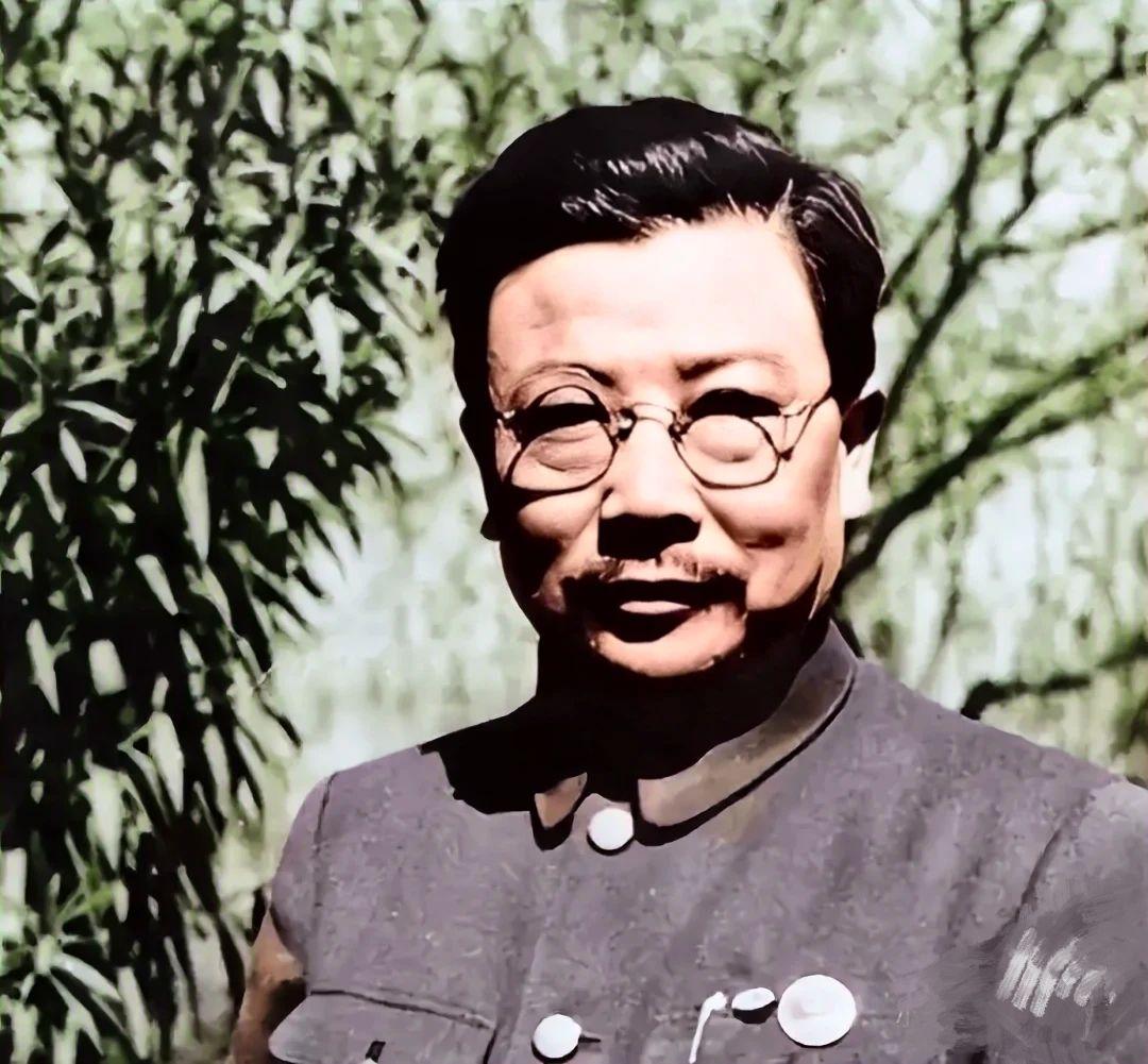 [太阳]1931年，李克农在一户妇人的窗户下小便，惊动了屋主人，没想到就是这个动