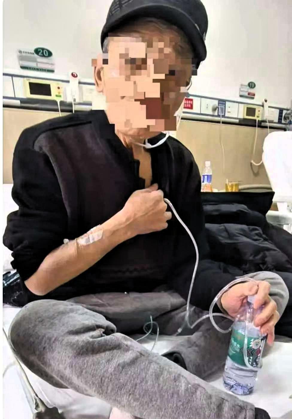 “太硬核了！”武汉一位七旬老人，因慢阻肺引发气胸，半夜出现严重胸闷、呼吸困难。在