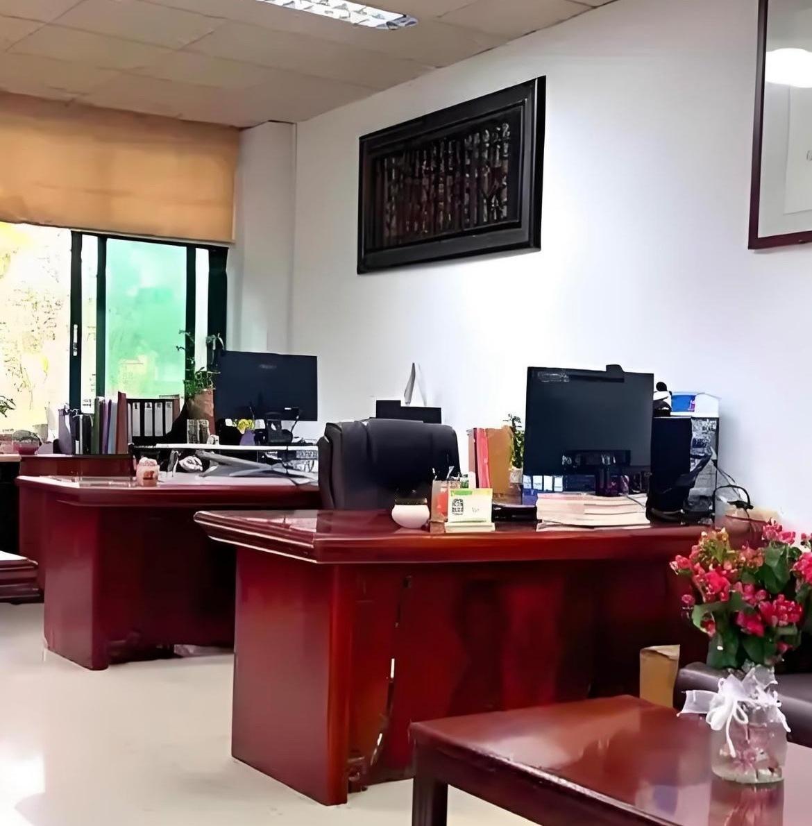发现个贼准的职场玄学：每年9月开学季，学校女老师绝对会扎堆显示“两道杠”！我表姐